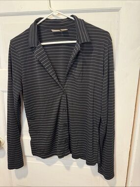 Women’s Black Striped Button-Front Long Sleeve Top